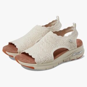 women’s Skechers Martha Stewart - Arch Fit-Breezy City Catch